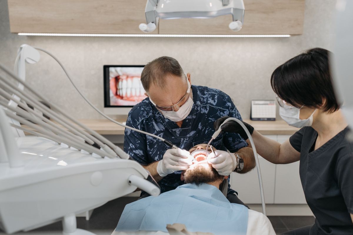 Chiuretaj cu laser pentru parodontita (procedura de chiuretaj cu laser, tratament pardontologic)